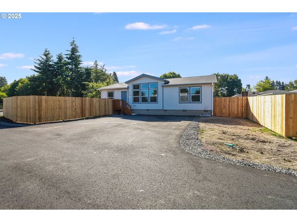 3340 Pine St Longview, WA House Active - Photo 1 of 17. Opens carousel modal