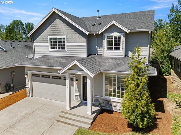 2737 SE 22nd Ter