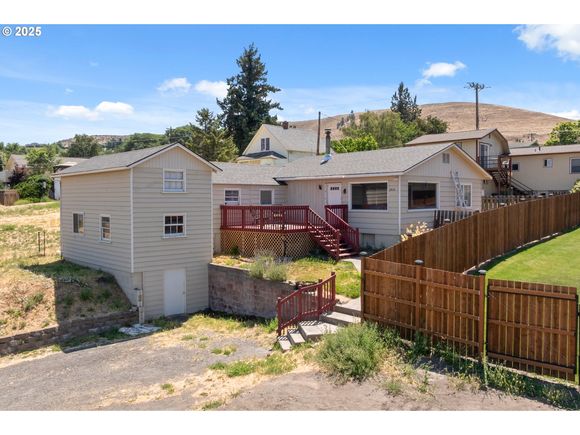 2318 E 13th St TheDalles, OR House Active - Photo 1 of 28. Opens carousel modal