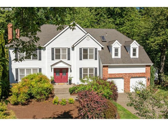 15601 Manchester Dr LakeOswego, OR House Active - Photo 1 of 47. Opens carousel modal