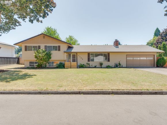 1103 NW 90th St Vancouver, WA House Active - Photo 1 of 48. Opens carousel modal