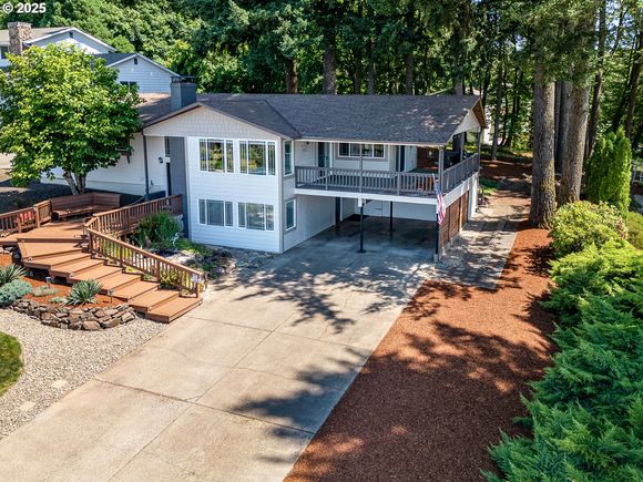 1125 NE Linnwood Dr