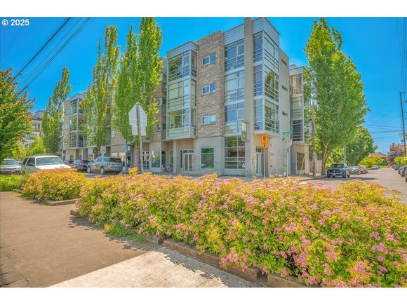 910 SE 42nd Ave Unit 370