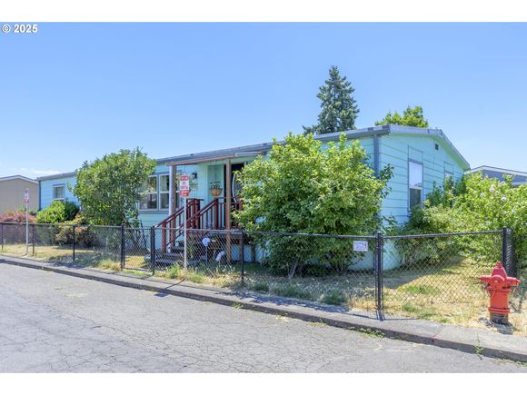 10701 SE Highway 212 Unit W6