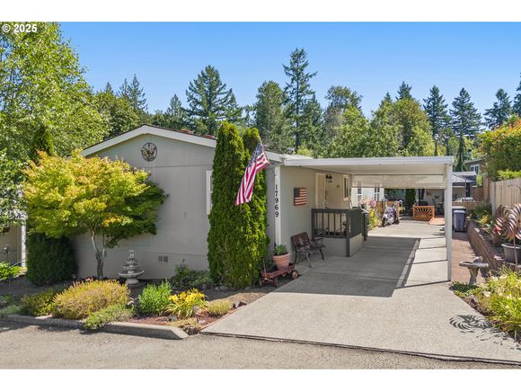 17969 S Grant Dr OregonCity, OR House Active - Photo 1 of 35. Opens carousel modal
