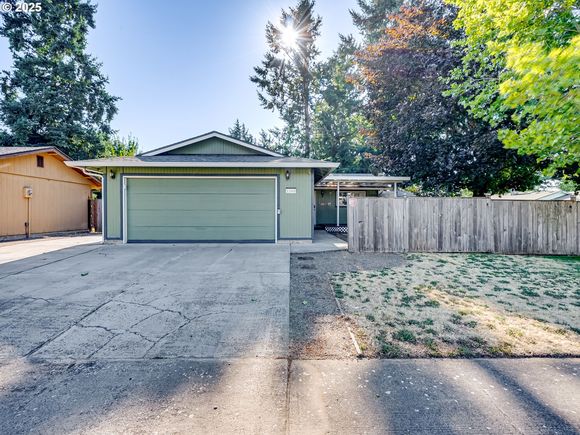 1208 SE Briarwood Dr