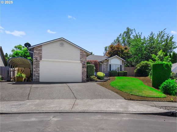 4399 SE Sweetbriar Ct Troutdale, OR House Active - Photo 1 of 44. Opens carousel modal