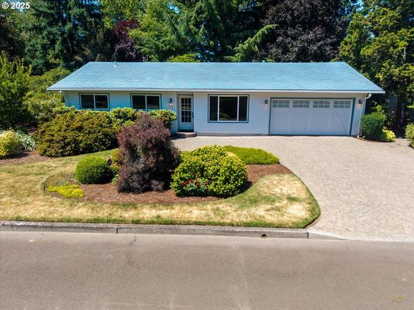 773 SE 33rd Ave