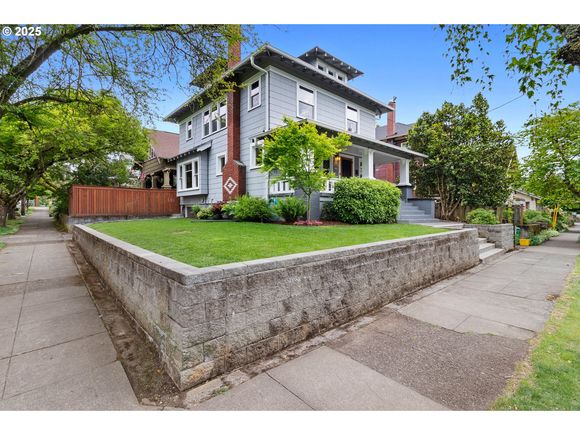2006 SE 41st Ave