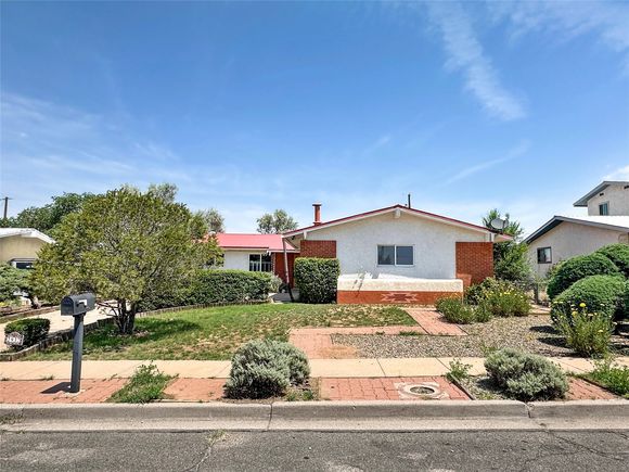 2937 Camino Principe