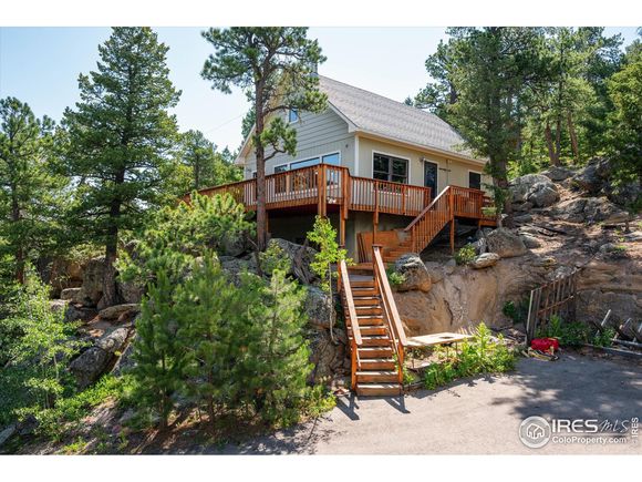 742 Hickory Dr