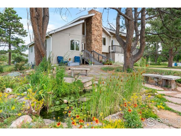 301 Ridgewood Ct