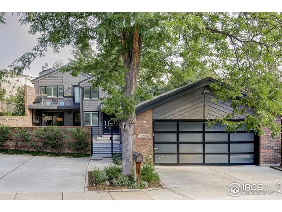 3865 Newport Ln