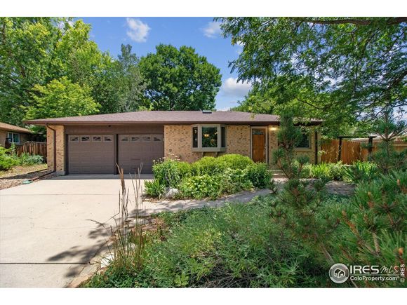 852 Hubbard Dr
