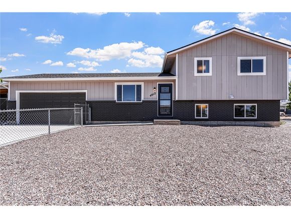 4012 Crestview Dr