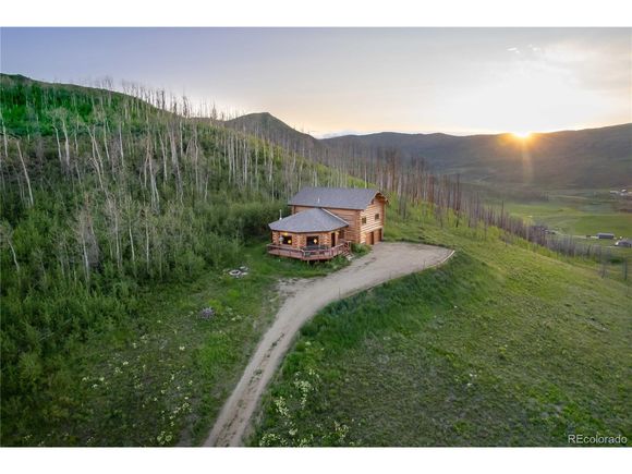#3874314 Granby, CO House Active - Photo 1 of 41. Opens carousel modal