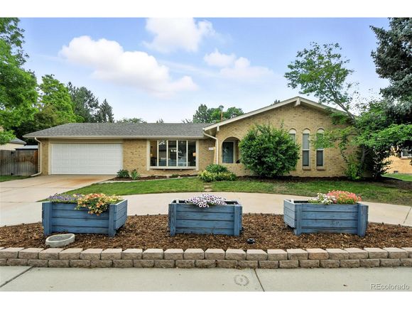 6419 W Roxbury Dr