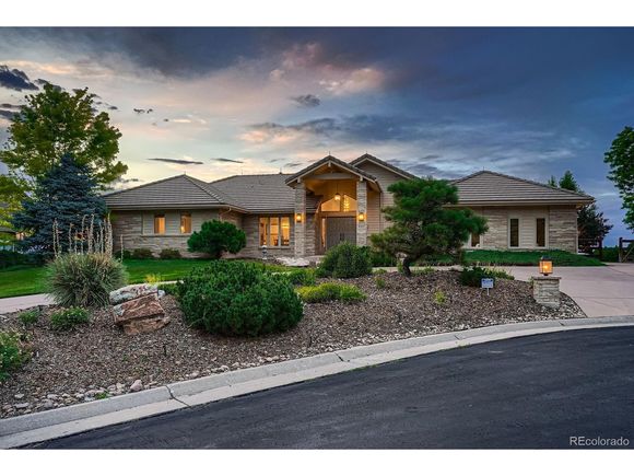 37 Falcon Hills Dr