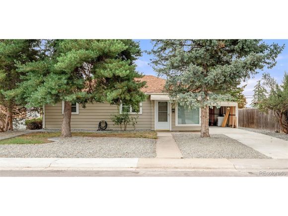 818 Uvalda St Aurora, CO House Active - Photo 1 of 25. Opens carousel modal