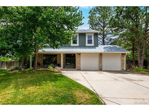 16 Breamore Ct