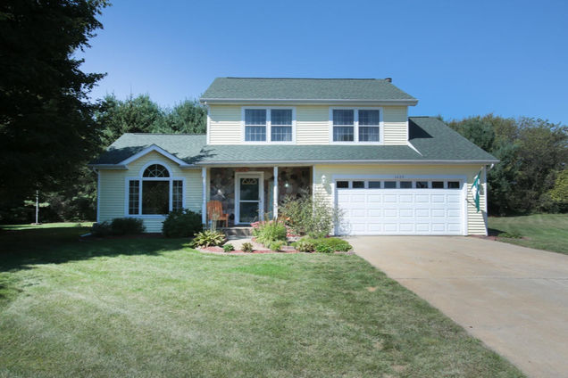 1425 Melissa Court Vicksburg, MI House Sold - Photo 1 of 26. Opens carousel modal