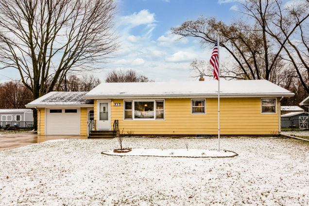 537 Ansley Drive St. Joseph, MI House Sold - Photo 1 of 27. Opens carousel modal
