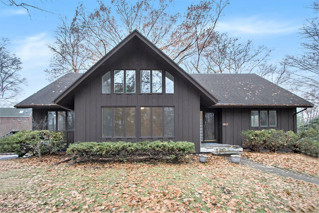 29 Merwood Drive E Battle Creek, MI House Sold - Photo 1 of 20. Opens carousel modal
