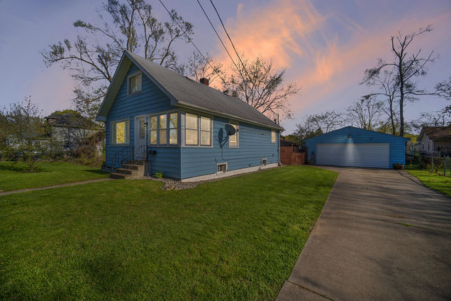 517 Cass Avenue Jackson, MI House Sold - Photo 1 of 33. Opens carousel modal