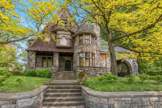 601 Cherry Street SE Grand Rapids, MI House Sold - Photo 1 of 70. Opens carousel modal