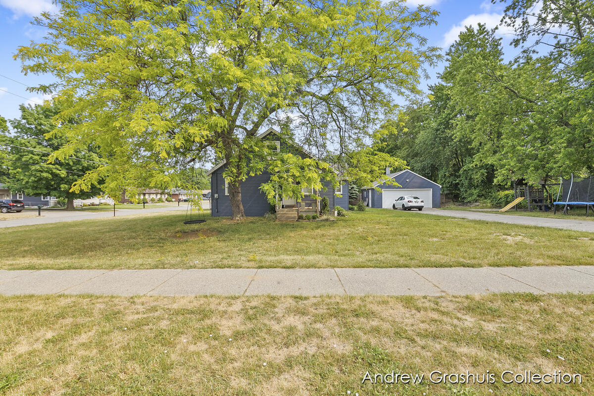 2549 36th St, Wyoming, MI 49519 Estately 🧡 MLS 23020856