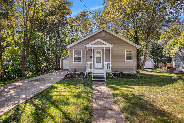 42 S 27th Street Battle Creek, MI House Sold - Photo 1 of 21. Opens carousel modal