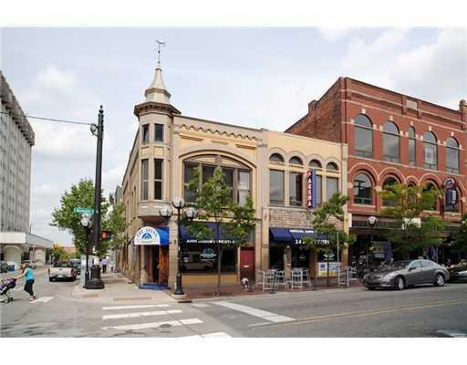 203 E Washington #2 Ann Arbor, MI Condo Sold - Photo 1 of 10. Opens carousel modal