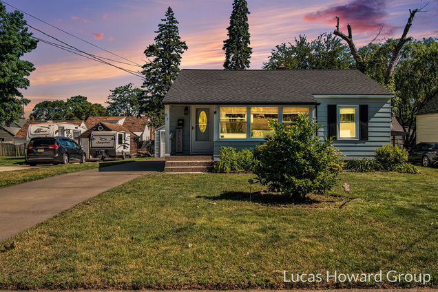 67 Canterbury Street SW Wyoming, MI House Sold - Photo 1 of 27. Opens carousel modal