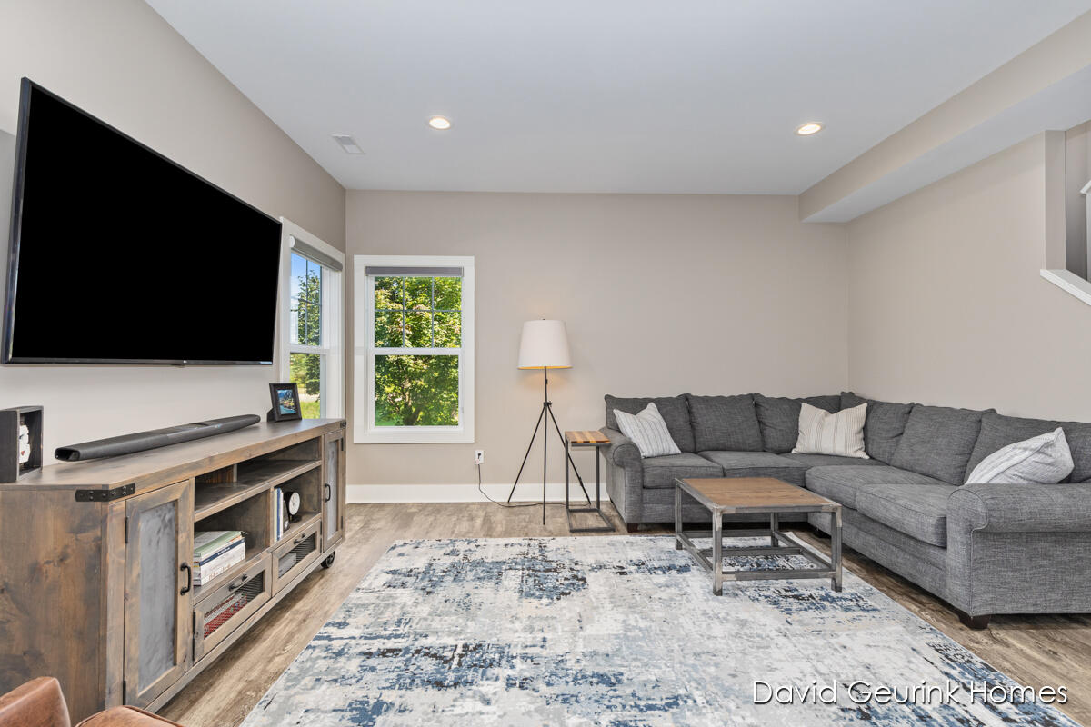 11881 Quincy Meadows Dr, Holland, MI 49424 Estately 🧡 MLS 24043699