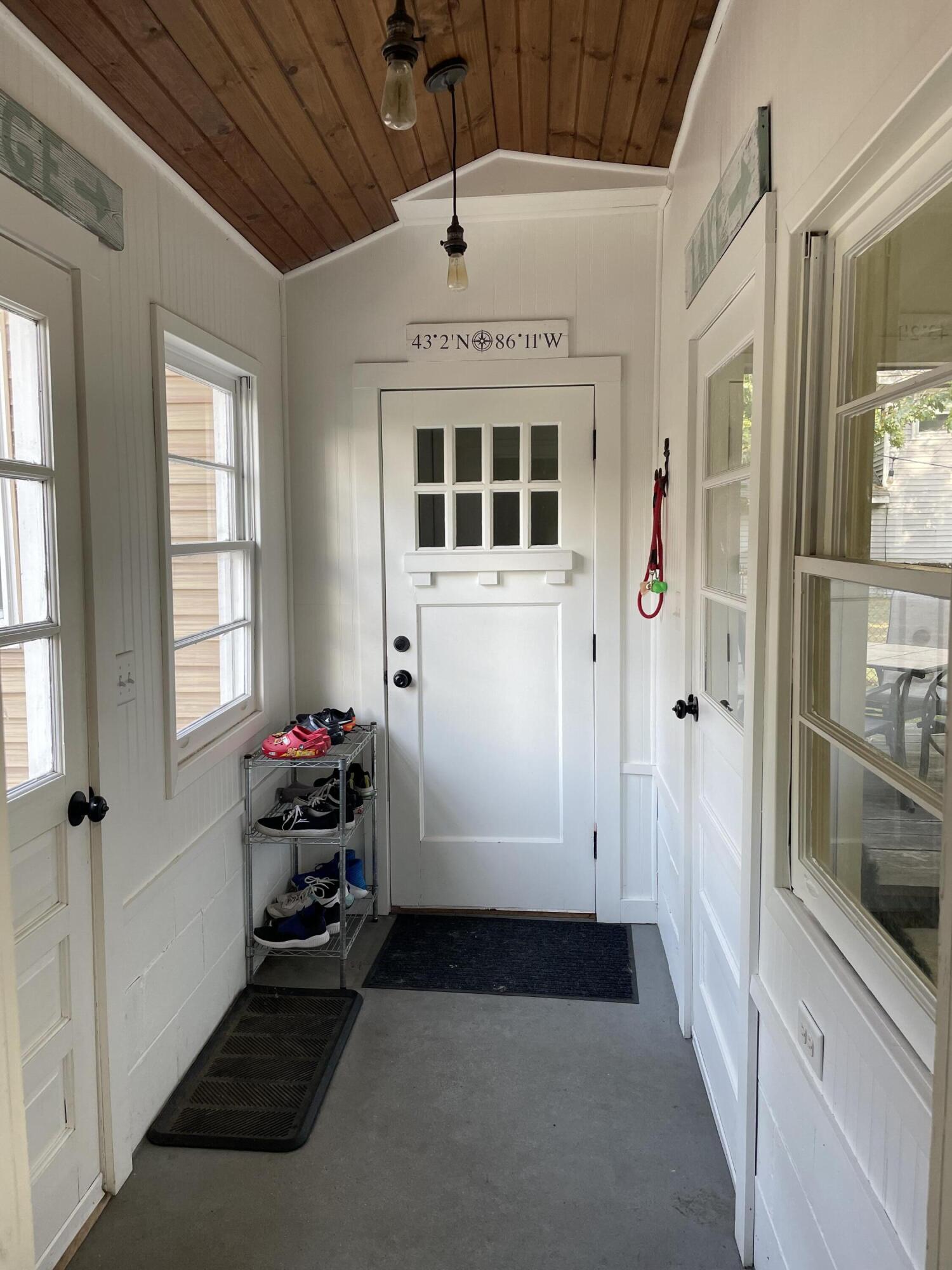 15666 Lake Ave, Grand Haven, MI 49417 Estately 🧡 MLS 24053105