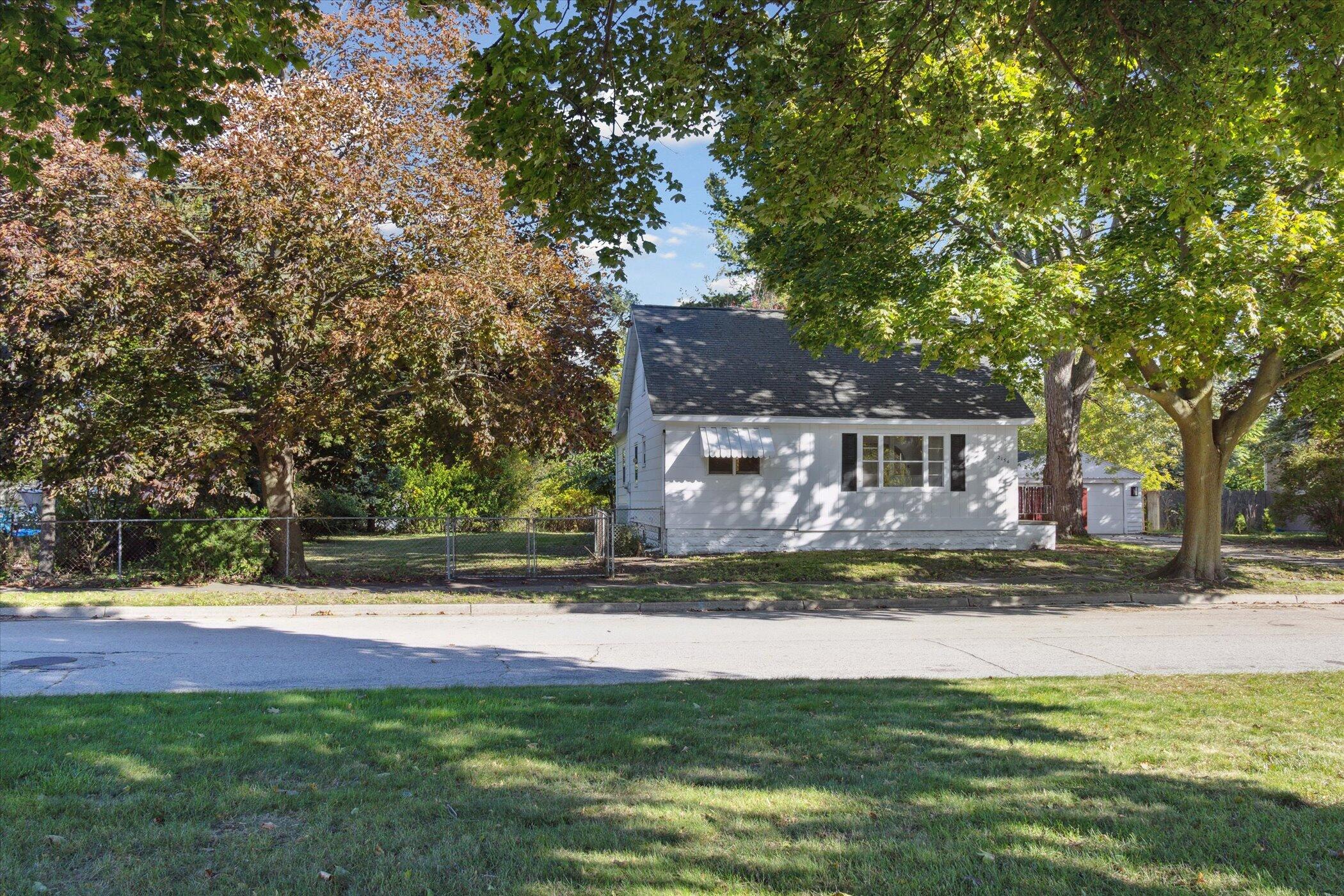 2154 Hudson St, Muskegon, MI 49441 Estately 🧡 MLS 24055231