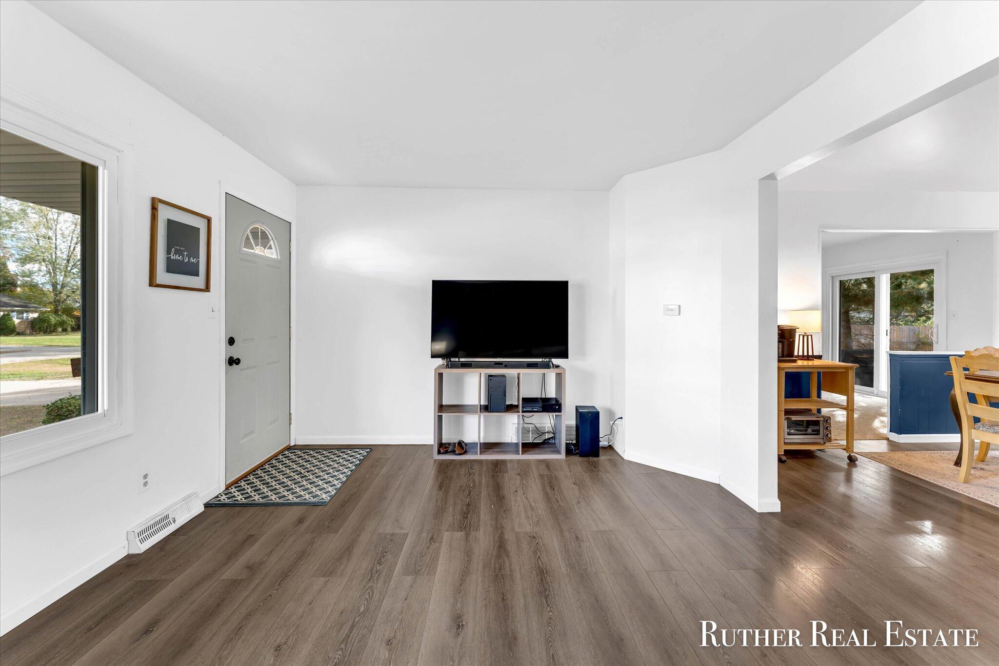 7245 Coconut Dr, Jenison, MI 49428 Estately 🧡 MLS 24056193