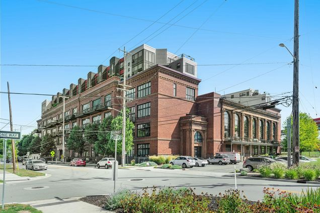 600 Broadway Avenue NW