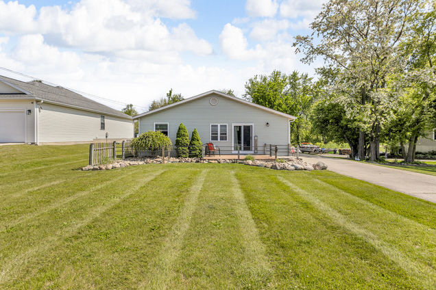 220 Nottingham Drive