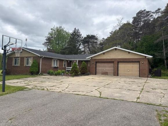 18593 30th Avenue Barryton, MI House Active - Photo 1 of 25. Opens carousel modal