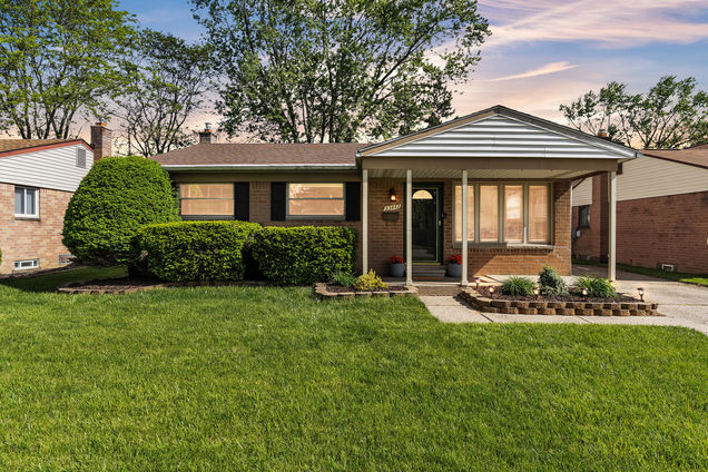 33442 Melton Street Westland, MI House Sold - Photo 1 of 46. Opens carousel modal