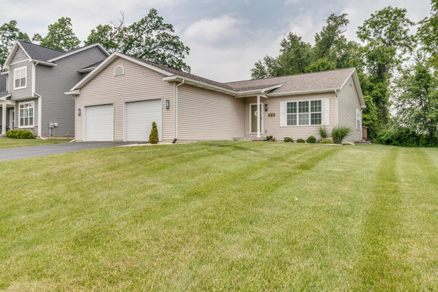220 Kensington Circle Battle Creek, MI House Sold - Photo 1 of 21. Opens carousel modal