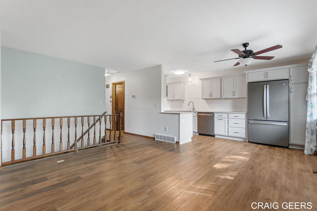 1061 Village Ln, Jenison, MI 49428 Estately 🧡 MLS# 25027357