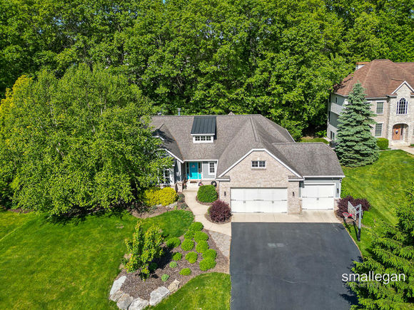 3440 Monterey Hills Drive NE