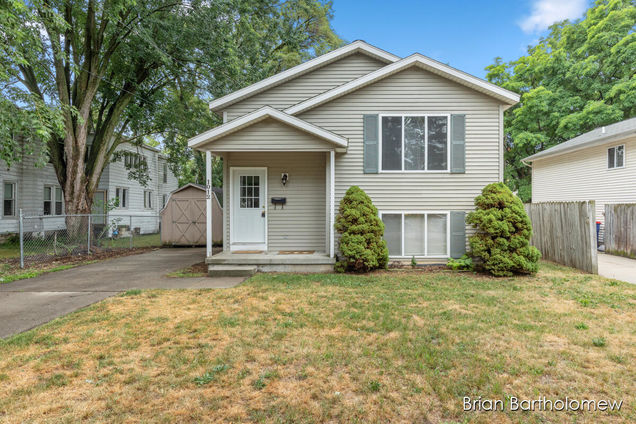1012 Sibley Drive NW