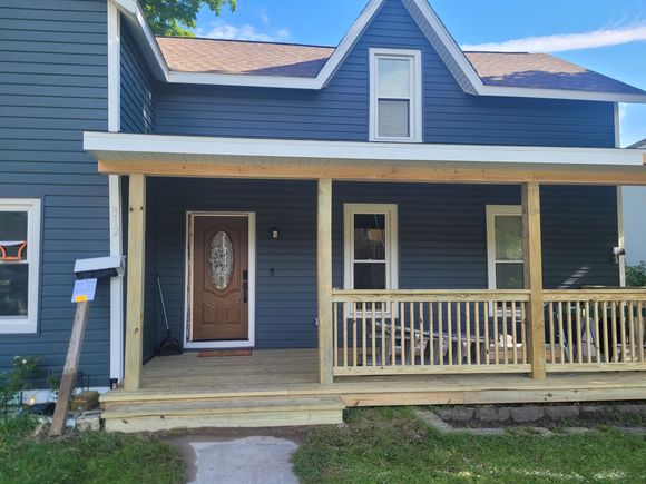 312 W Upton Avenue