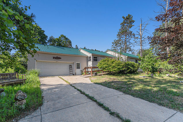 6111 W 11 Mile Road