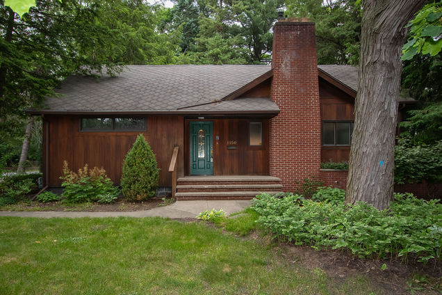 1150 W Michigan Avenue Battle Creek, MI House Active - Photo 1 of 31. Opens carousel modal
