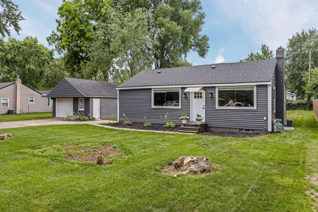 6559 Saline Drive Waterford, MI House Active - Photo 1 of 19. Opens carousel modal