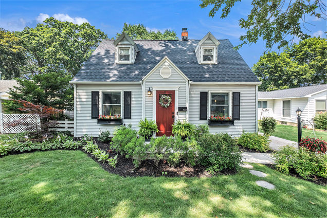 369 Sigsbee Street Rockford, MI House Active - Photo 1 of 29. Opens carousel modal